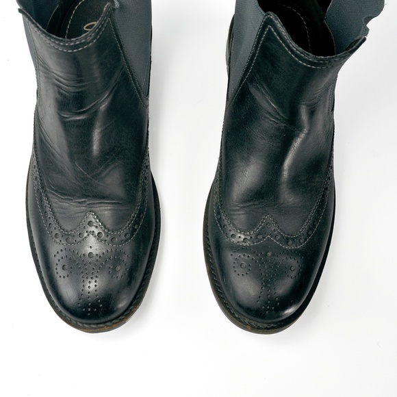 CLARKS Batcombe Wingtip Chelsea Boots - Pull On - Picture 11 of 13